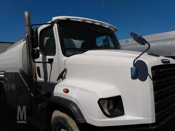 2015 FREIGHTLINER 114SD