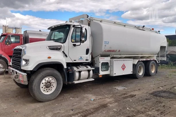 2012 FREIGHTLINER 114SD