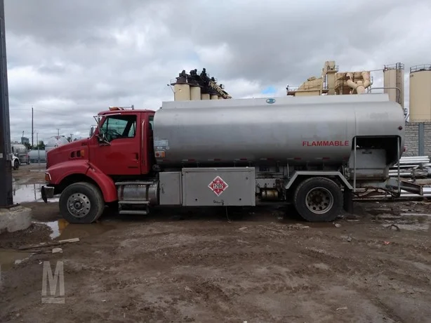 2002 STERLING  L8500
