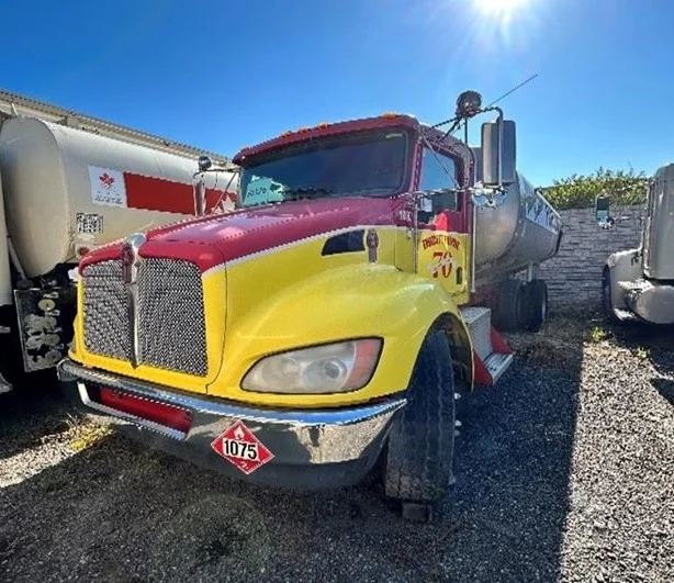 2010 KENWORTH T370