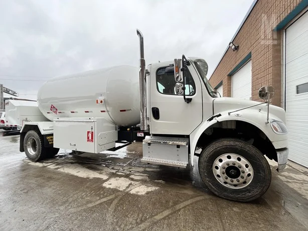 2026 FREIGHTLINER BUSINESS CLASS M2 106